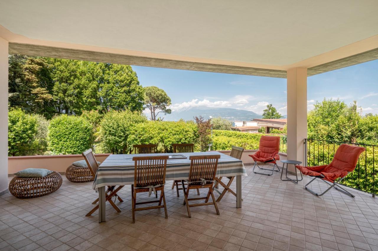 מנרבה דל גארדה Villa Giulia מראה חיצוני תמונה