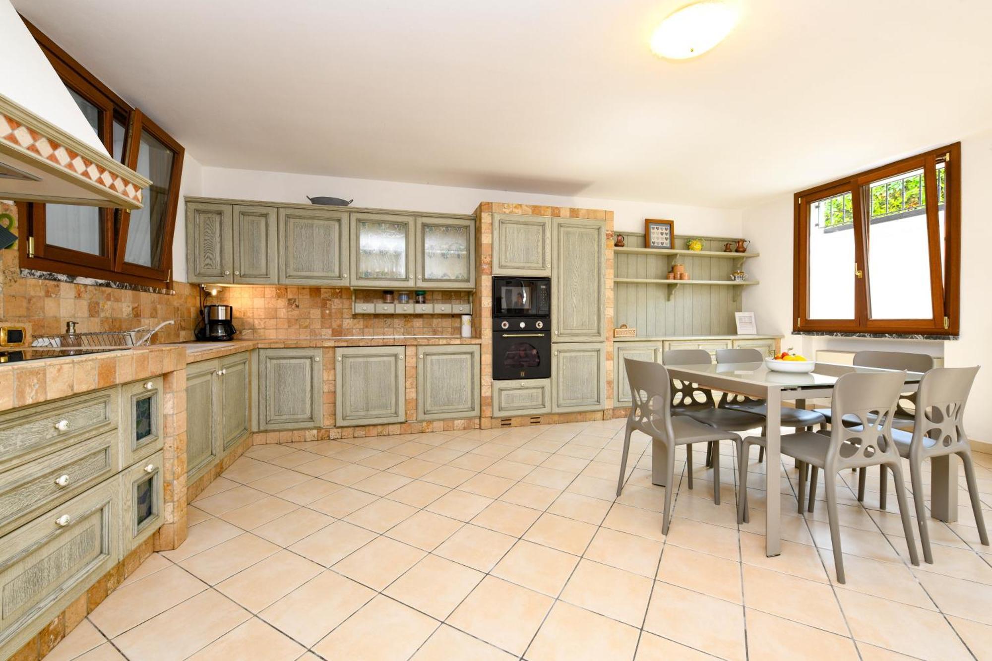 מנרבה דל גארדה Villa Giulia מראה חיצוני תמונה